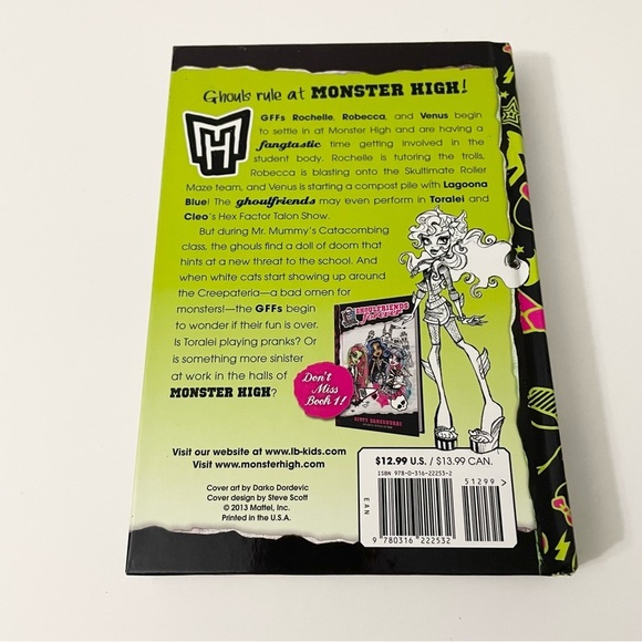 Monster High Book Ghoulfriends Just Want to Have Fun Book - Picture 14 of 15